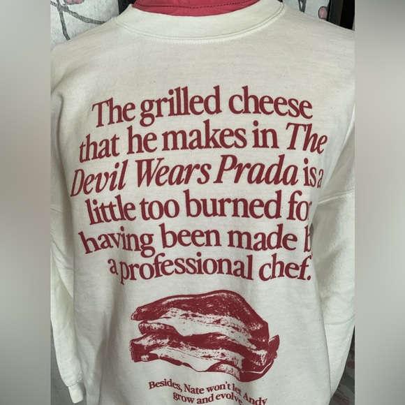 Gildan Sweatshirt, Size L, White, The Devil Wears Prada - Picture 2 of 4